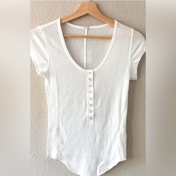 Free People intimately, white waffle button Cream and White Shirt size large - Picture 2 of 8